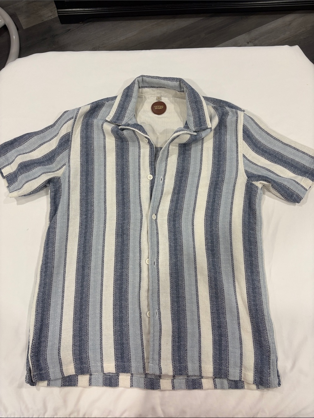 Men's Blue & White Vertical Stripe Short-Sleeve Button-Down Shirt